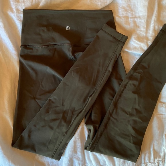 Lululemon Wunder Under 28” Full-On Luxtreme - Picture 3 of 3